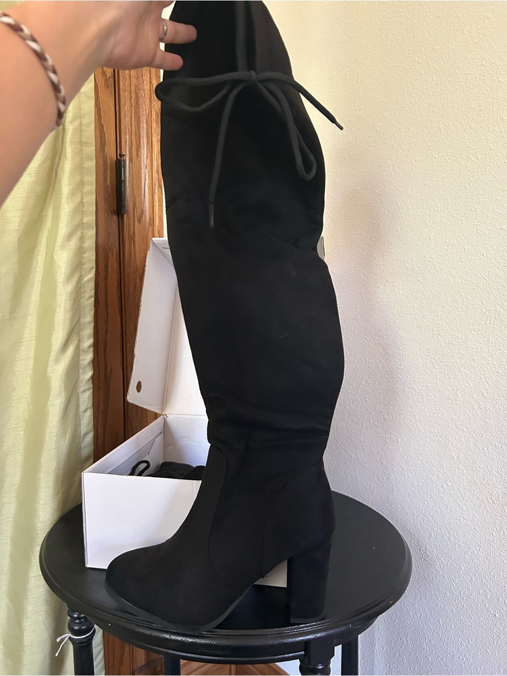 Heeled knee high boots